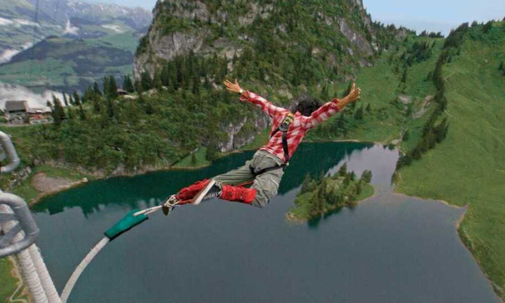 Olahraga Ekstrem Yang Memacu Adrenalin: Bungee Jumping