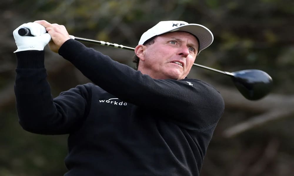 Phil Mickelson Membuktikan Usia Bukan Halangan