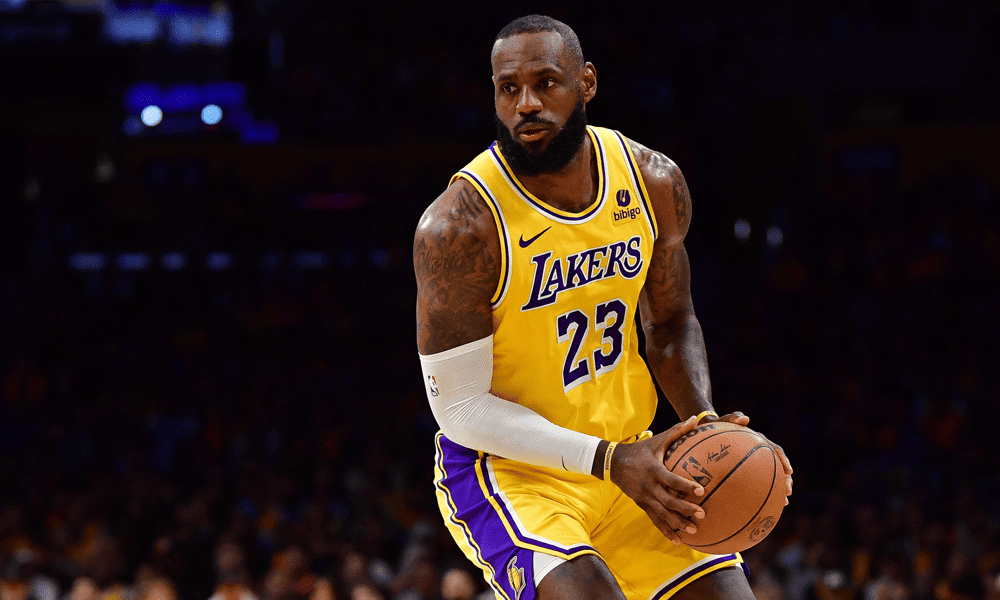 LeBron James Raja Bola Basket dan Ikon Global Los Angeles Lakers