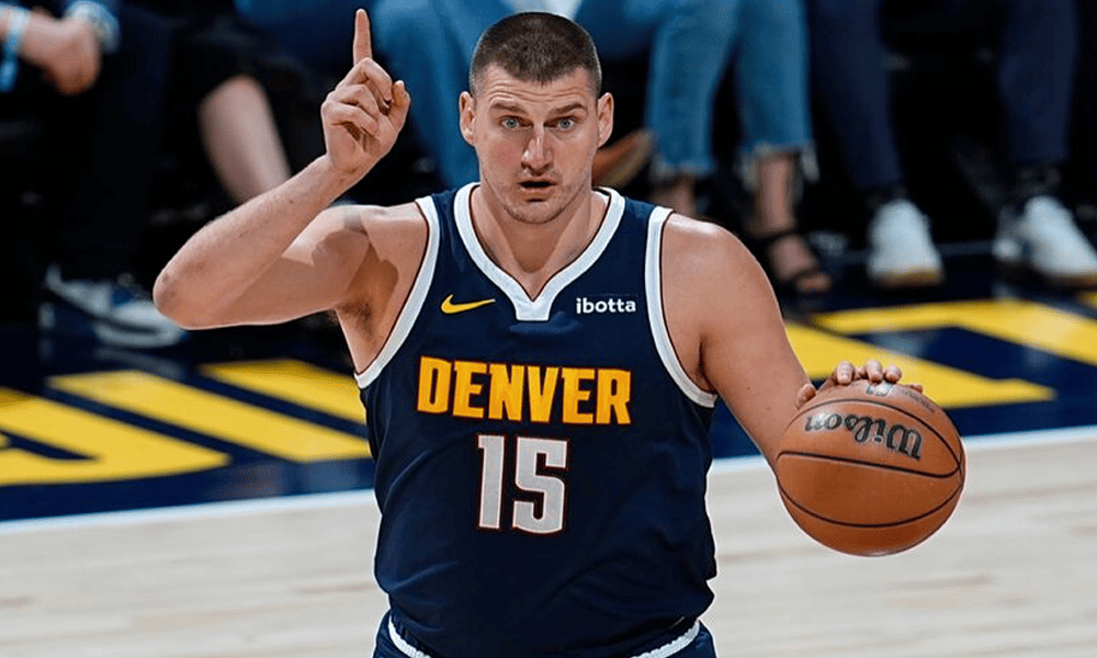 Nikola Jokić Bintang Basket Serba Bisa dari Denver Nuggets